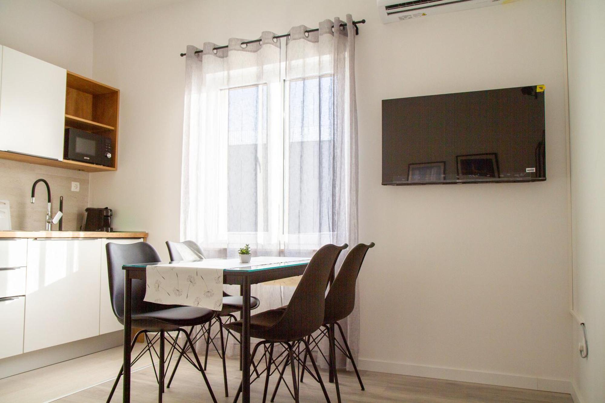 Seaside Gateway Apartment Каштела Екстер'єр фото