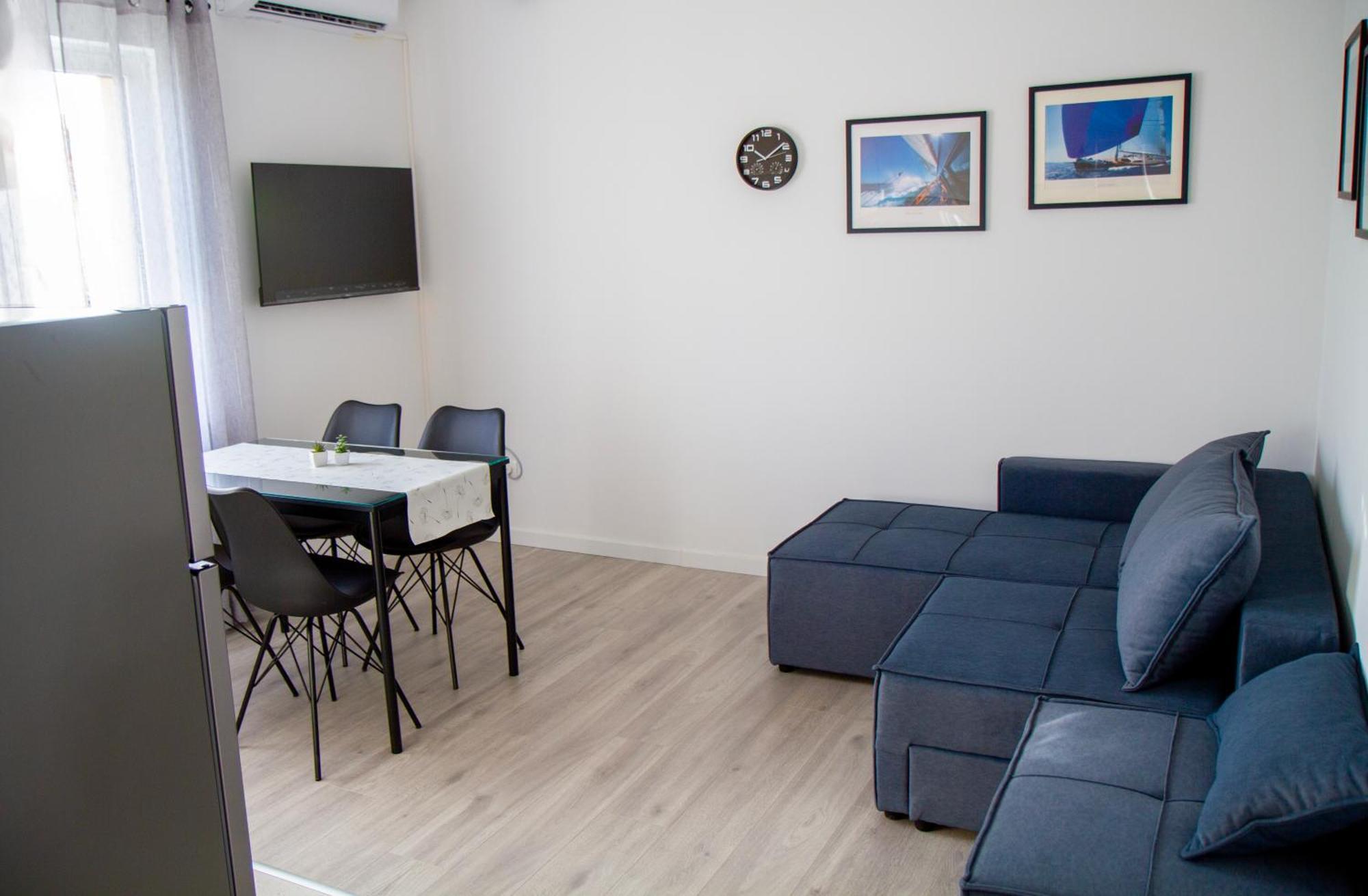 Seaside Gateway Apartment Каштела Екстер'єр фото