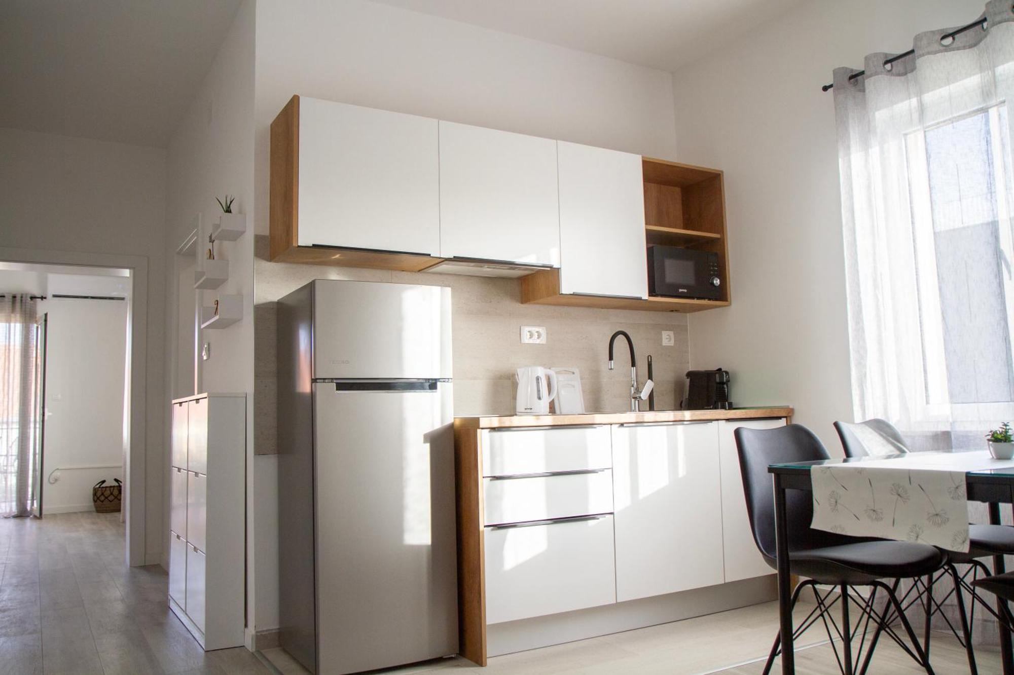 Seaside Gateway Apartment Каштела Екстер'єр фото