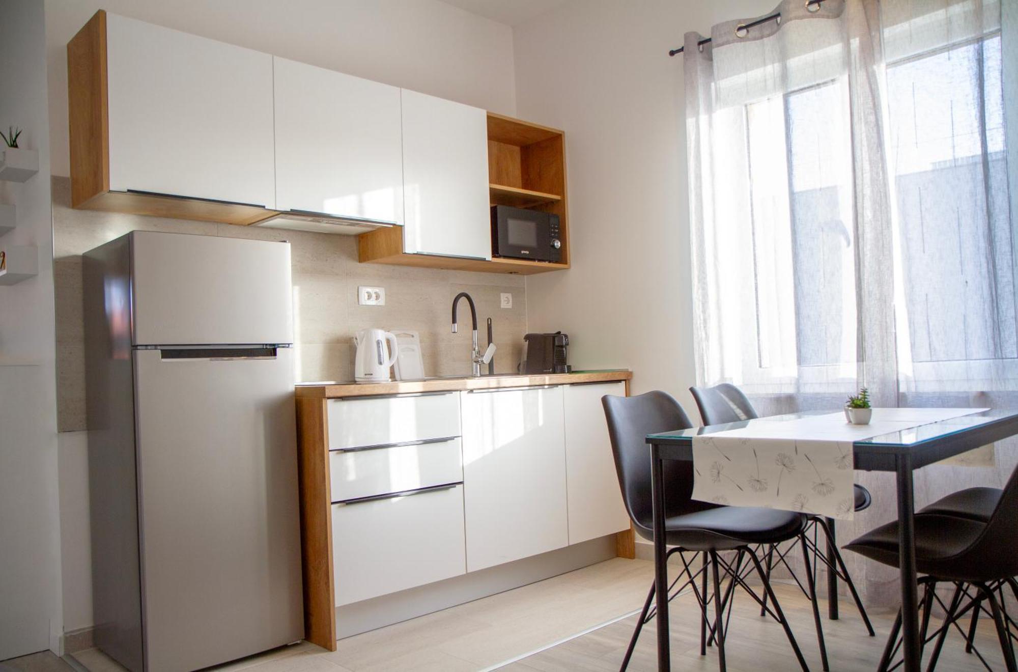 Seaside Gateway Apartment Каштела Екстер'єр фото